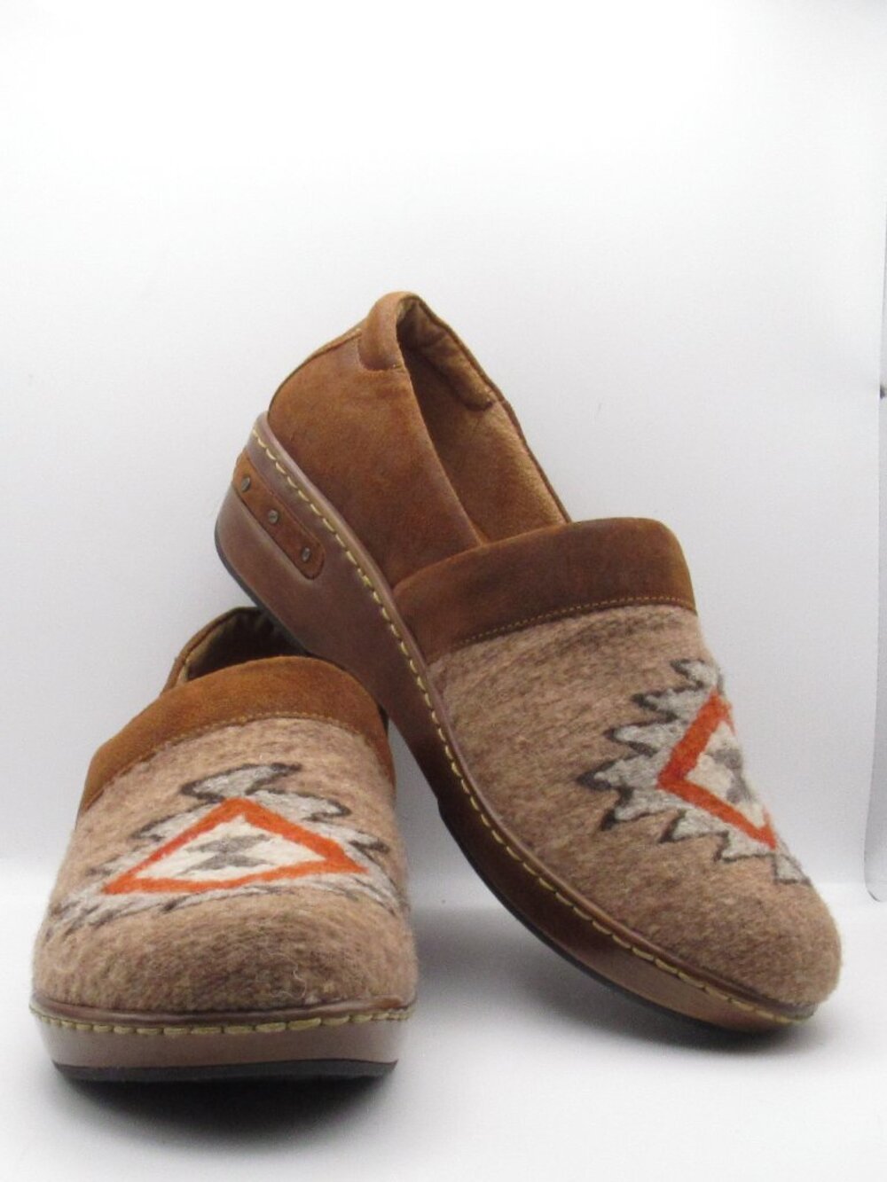 Born Brown/Red Bandy Women's Aztec Clogs Size 11 Leather and Fabric